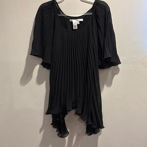 Elegant Black Pleated top size L